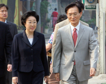 ‘통혁당 사건’ 한명숙 남편, 53년만에 재심 무죄
