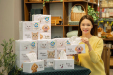 홈플러스, 깨끗한나라 손잡고 펫팸족 공략한다…신제품 2종 출시