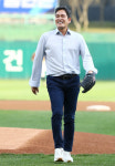 '야구 찐사랑’…고교 야구에 역대 최고 상금 쏜 정용진