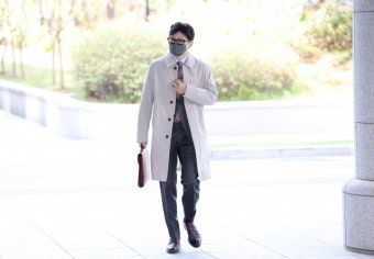 [속보]한동훈 첫 출근…