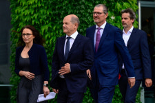 경제대국 덮친 에너지 위기…獨, 31년 만에 무역적자