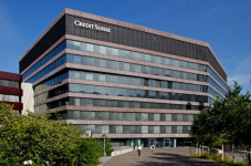 [단독] KB證·이지스운용, CS 취리히 본사 인수 눈 앞