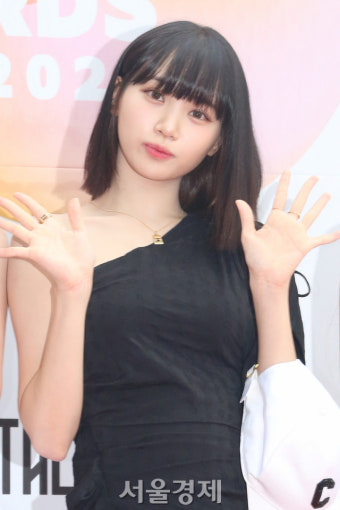 르세라핌 김채원, 올 블랙의 카리스마 [SE포토]