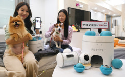 LGU+, 반려동물 원격 놀이 서비스 펫토이 출시