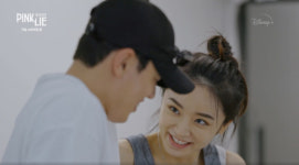 [OTT다방] 성인배우→부잣집 딸…거짓말도 허용한 새 연애 예능 핑크 라이