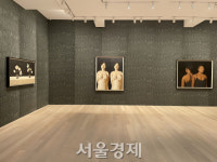 [뉴요커의 아트레터]요즘 뉴욕은 젊은 여성작가 전성기