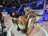 안마의자가 아니라 의료기기네요…바디프랜드 체험관 장사진[CES 2023]
