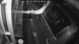 카페 여직원 손을 확…드라이브스루 납치 시도 아찔