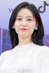 김지원, 비주얼로 시상식 올 킬 [SE포토]