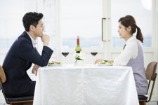 첫 만남에 오마카세 예약하라는 소개팅女…이게 맞나요?