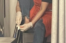 “발 각질 정리한 손으로 커피 제조…따졌는데 환불 안 해줘”