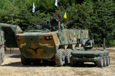 현대로템, K2 이어 장애물개척전차·차륜형장갑차…방산 포트폴리오 확대