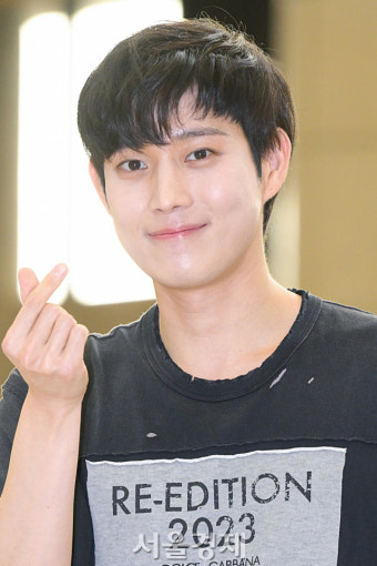 김영대, 화면 가득 차는 하트 [SE포토]