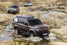 랜드로버 올 뉴 디펜더 130, 다재다능한 7인승 3열 SUV