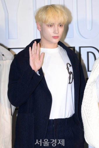 투모로우바이투게더 휴닝카이, 조각의 인사 [SE포토]