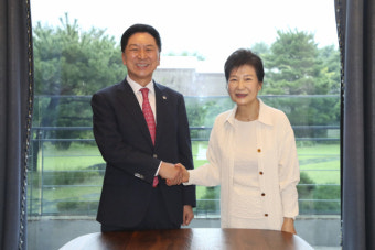 박근혜 예방한 김기현…
