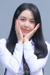 예원, 스튜디오 앞에 핀 예쁜 꽃 [SE★포토]