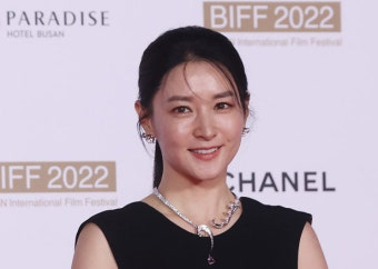 이영애,  ‘열린공감TV’겨냥 “가짜뉴스 선동” 작심 발언…방송중지 요청·법적조치 검토