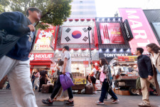 불법옥외광고물 ‘벌금에서 과태료로’…경제 형벌규정 46개 바꾼다