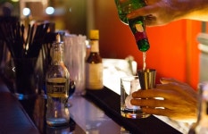 맥주·소주 물러서거라…2000만원 위스키도 당일 완판
