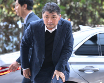 주가조작 의혹 조사 받는 김범수 카카오 미래이니셔티브센터장