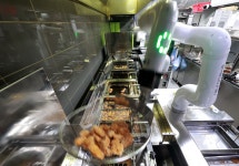 김밥 싸는 기계까지…자영업 무인화 바람[한입뉴스]