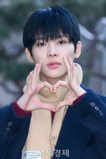 파우 현빈, 사랑을 드려요  [SE포토]