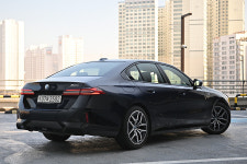 새로운 시대를 맞이한 BMW의 프리미엄 세단 - BMW 520i M 스포츠[별별시승]
