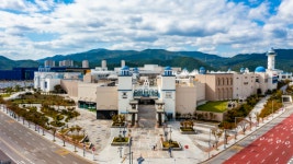 롯데몰 동부산점의 ‘나비효과’…인근 상권 활성화에 세수도 껑충