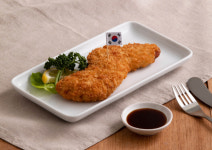 급식에 한반도 돈까스 내놨더니…연매출 50%↑