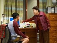 엄마 집에서 엄마 밥 먹는 게 최고…독립 생각 없는 2030 캥거루족