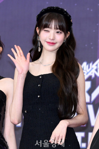 장원영, 럭키비키로 전하는 긍정적 메시지와 감사의 중요성 확대
