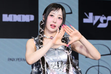 이달소 출신 이브, 6년 만 솔로 데뷔 일기장처럼 솔직한 앨범(종합) [SE★현장]