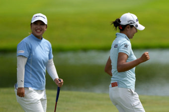 둘이 합해 ‘세계랭킹 941위’ 꼴찌들의 대반란 … 김인경·강혜지 ‘LPGA 팀 대항전’ 1타차 공동 2위