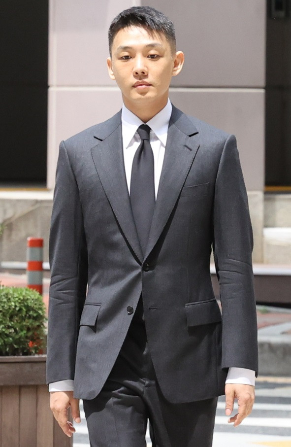 유아인, 동성 성폭행 혐의로 경찰 입건…사건 주목