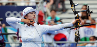 양궁 3관왕 임시현, 양궁 꿈나무 멘토링에 참여하며 한국 청소년들에게 영감을 전해 축구장 시구까지🏹