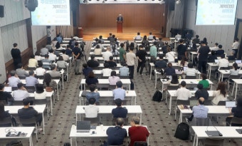 한국 의대 교수들, 의료교육평가 논란에 정부에 반발!