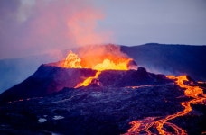 화산 연쇄 폭발? 언제 터질지 몰라…온난화에 떨고 있는 이 나라