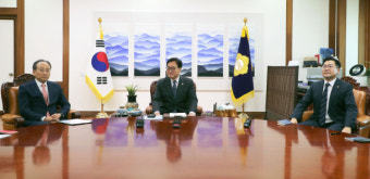 우원식 국회의장, 개헌 논의 중요성 강조하며 추가경정예산 처리 촉구