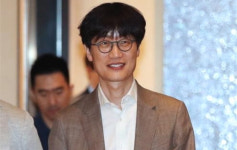 이해진 네이버 창업자, 7년 만에 이사회 의장 복귀…