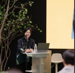 박선희 GS문화재단 대표 장르 경계 허물어 예술적 스파크 일으킬 것