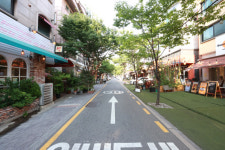 신사의 품격 찍던 보정카페거리, 부활 신호탄 울린다