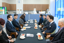 "친명 봤나, 정치란 이런 것"…'민주당' 전남부터 대통합, 순천에서 신호탄 쏜 '두 남자'[전남톡톡]