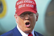 트럼프 쓴 MAGA모자도 메이드인차이나…中수입품 중독된 美[글로벌 왓]