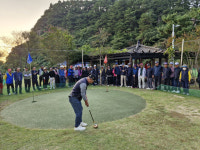 “제주 풍경에 ‘폭싹’ 빠져볼까”…제주 월라봉파크골프장[주목이구장]