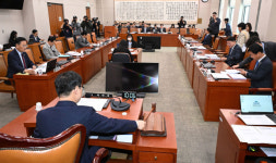 ‘대통령 당선시 재판 중지’ 형소법 개정안, 법사위 소위 통과