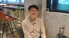 37년차 은행원에서 호텔리어로 전직…"스트레스 덜고 웃으면서 일해요"