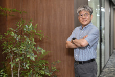 AI로 폐기물 선별…재활용률 높여 직매립 쓰레기 대란 막아야