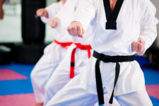 “온 동네에 소문 났다”…주말부부 휘말린 불륜 스캔들 전말은