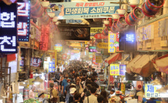 소비쿠폰에 골목상권 온기…“동네슈퍼 10곳 9곳 매출 회복”